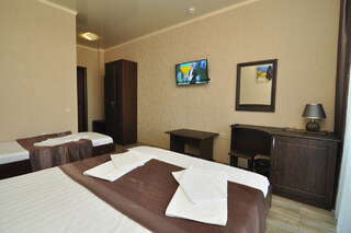 Гостиница Валекс Анапа Стандартный трехместный номер-2